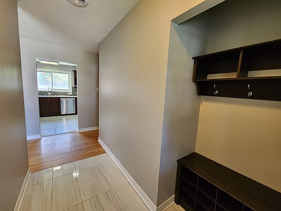 2nd image of 14 Roberta Cres