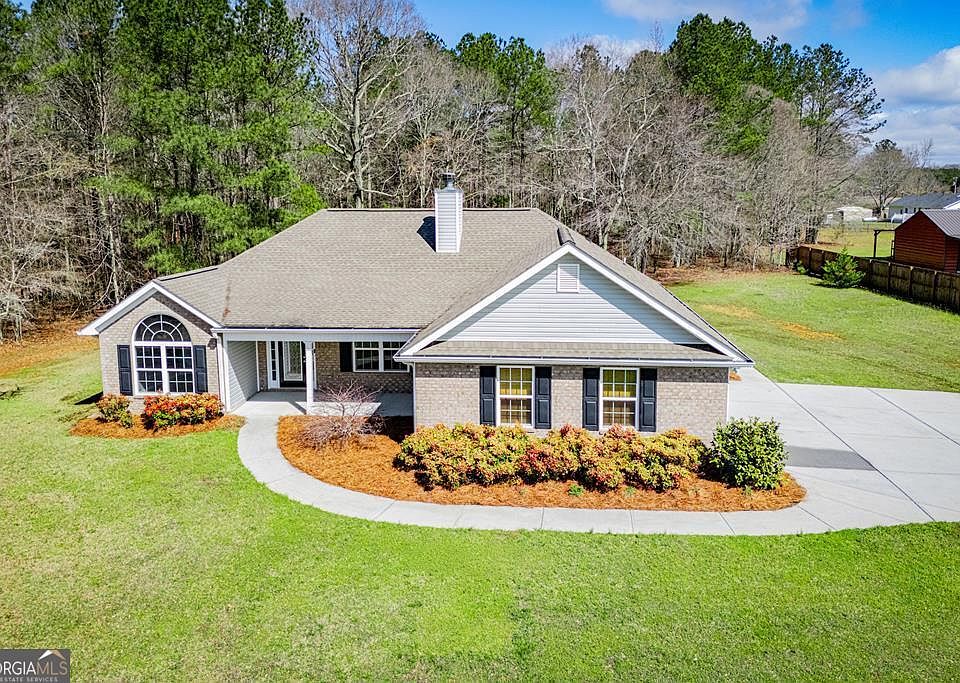 1st image of 450 Horseshoe Bend Rd