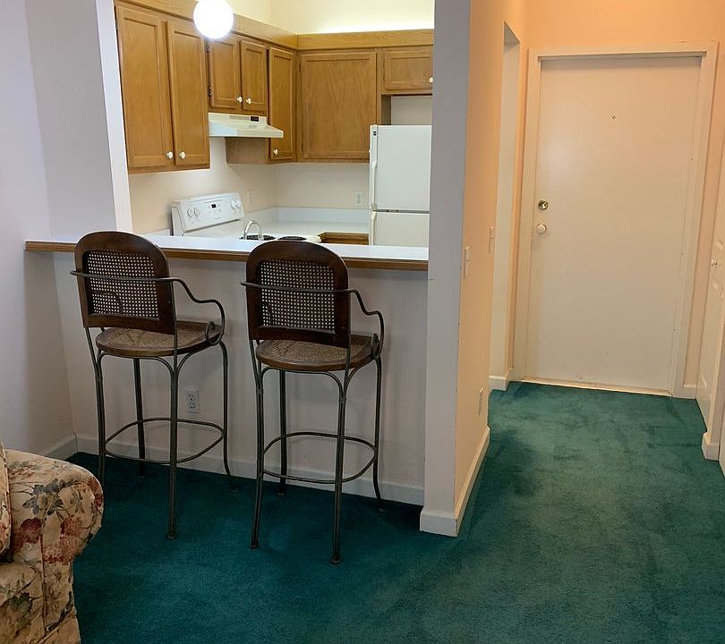 1st image of 2036 14th Ave #208