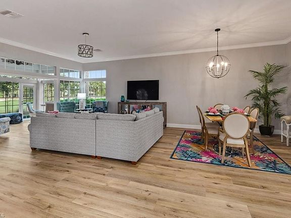 4th image of 147 Amblewood Ln #3-301