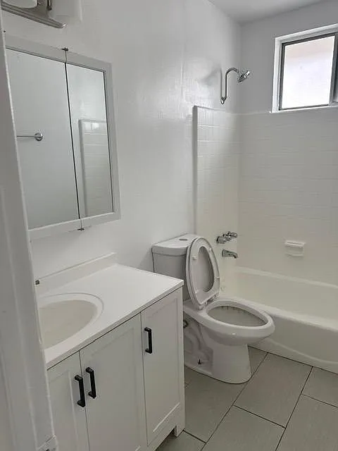 2 bed, 1024 sqft, $2,350 — Photo 4