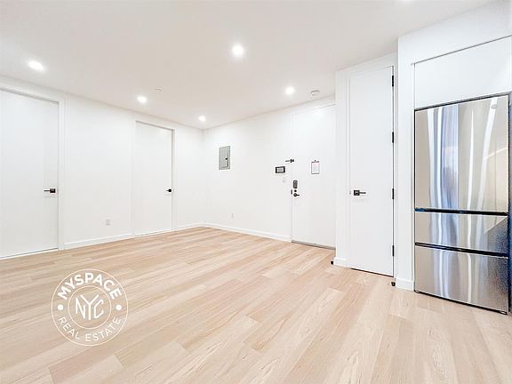 5th image of 650 Madison St #5F