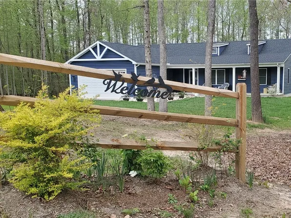 7440 Silver Maple Dr, Jetersville, VA 23083