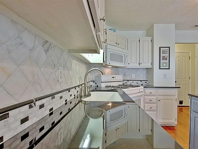 212 Brighton Path — Photo 20