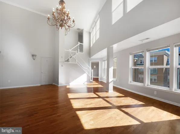 12000 Market St APT 419, Reston, VA 20190