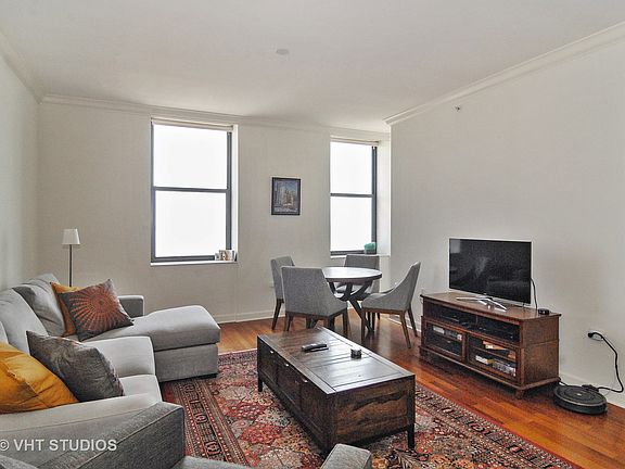 3rd image of 310 S Michigan Ave Unit 1802