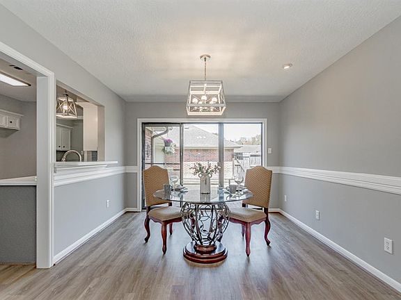 4th image of 205-B Skyview Terrace #702