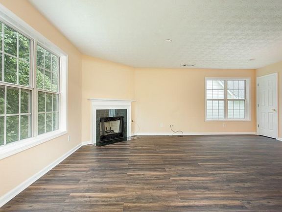 5th image of 180 Kentshire Pl