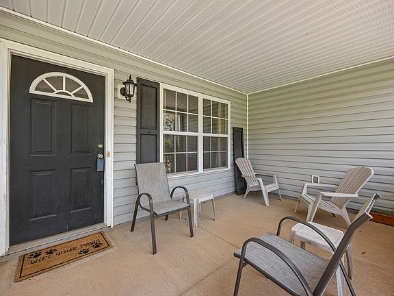4th image of 207 Gibbs Rd