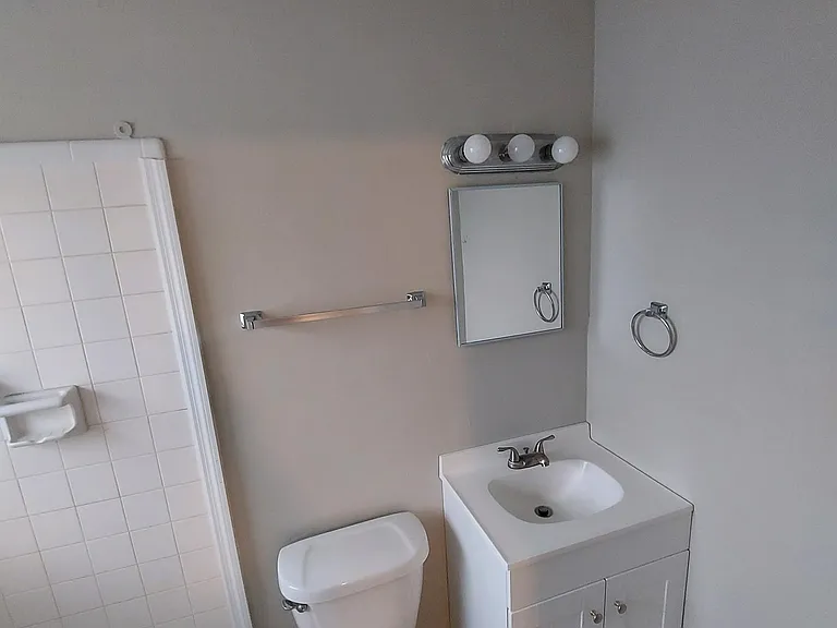 2247 Stella St — Photo 7