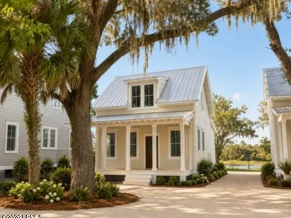1302 London Avenue, Port Royal, SC 29935