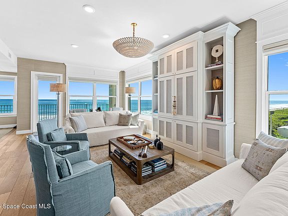 4th image of 1725 N Highway A1a #402