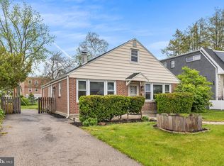 7 Brookside Rd, Glenside, PA 19038