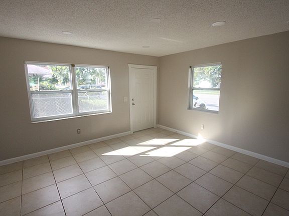5th image of 1008 S Seacrest Boulevard