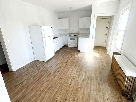 5th image of 503 Baldwin St #2