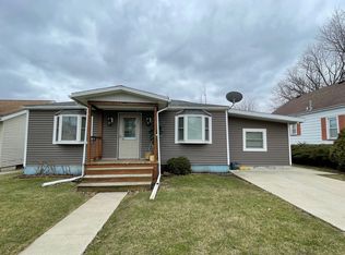 105 E 6th St, Spring Valley, IL 61362