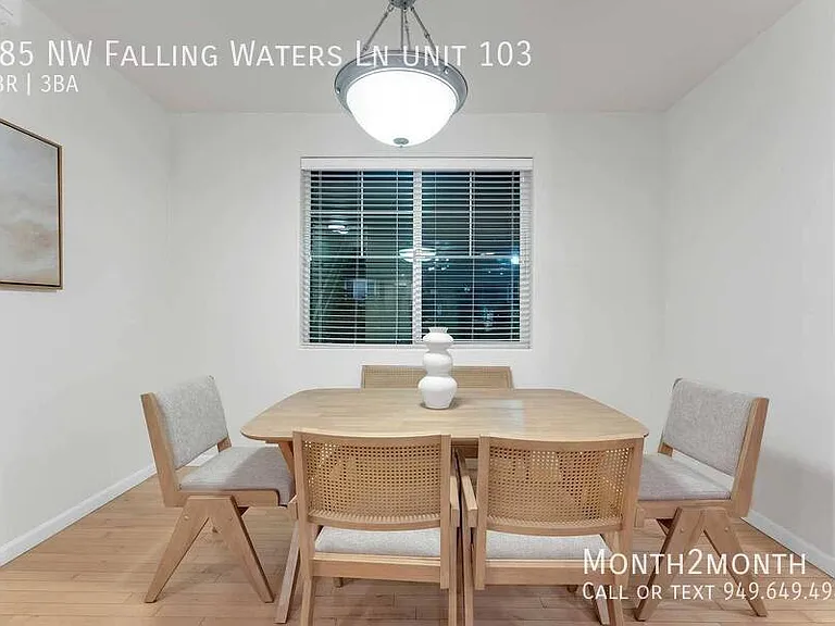 685 NW Falling Waters Ln #103 — Photo 7