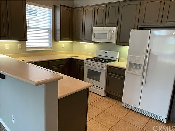 3rd image of 489 Brooklawn Dr