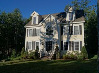 26 Eleanors Way, Brentwood, NH 03833