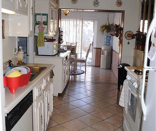 4th image of 2148 Octubre Dr
