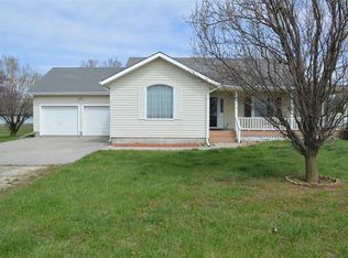 422 W Grant St, White City, KS 66872