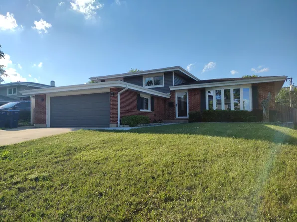 9010 Primrose Ln, Hickory Hills, IL 60457