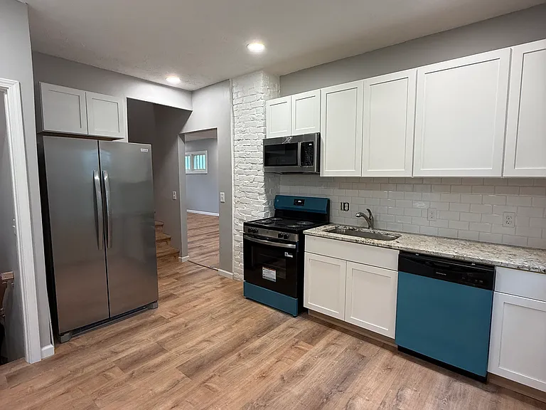 2914 Nicholas St — Photo 5
