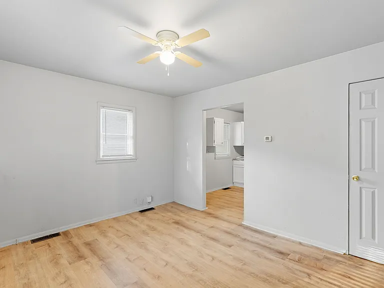 4354 Norwaldo Ave — Photo 6
