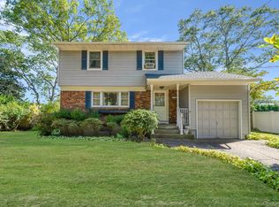 172 Norwood Ave, Port Jefferson Station, NY 11776