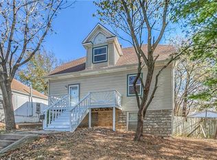 307 N Silver St, Paola, KS 66071