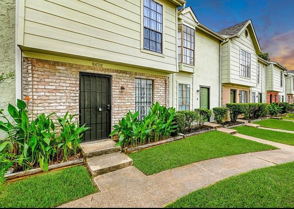 1st image of 8710 Victorian Village Dr #8710