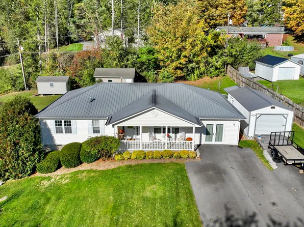 274 Clearview Dr, Lewisburg, WV 24901