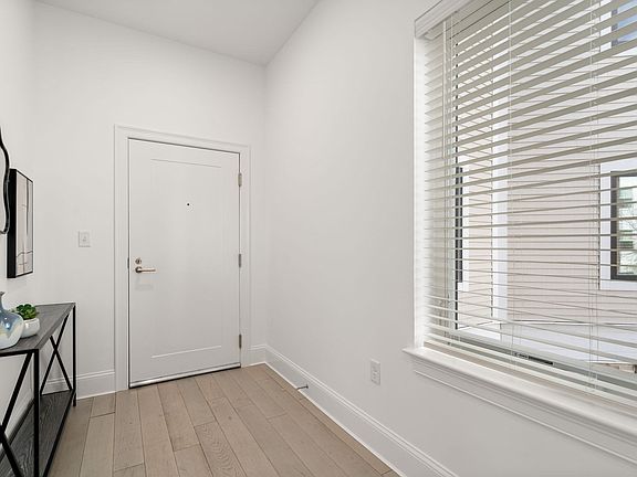 5th image of 93 Fawcett St #412