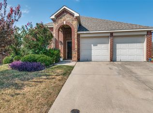 931 Bridle Bit Dr, Grand Prairie, TX 75051