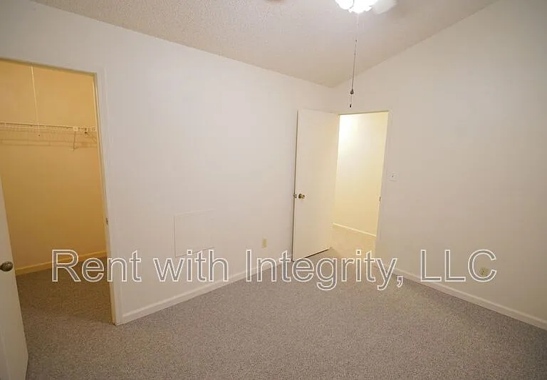 2335 Parrot Ln — Photo 15