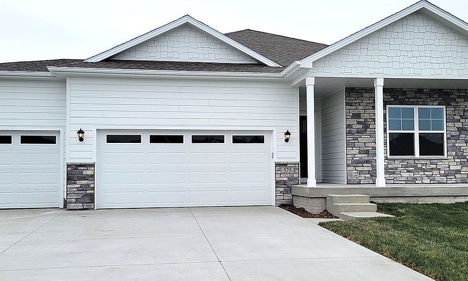 1st image of 409 Meadows Ct