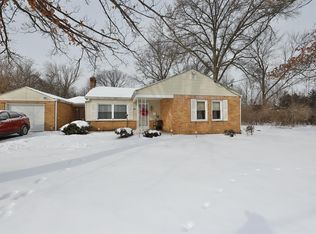 7075 Clovernook Ave, Cincinnati, OH 45231