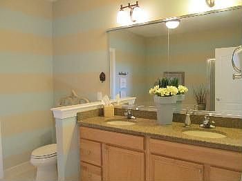 4th image of 44849 Broadmoor Cir S