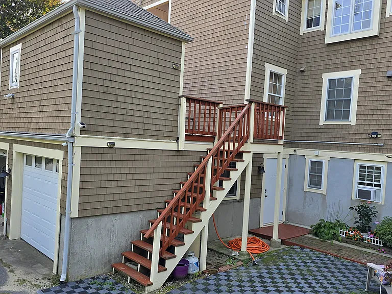 27 Washburn St #1A — Photo 4