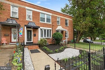 1316 Michigan Ave NE photo 1