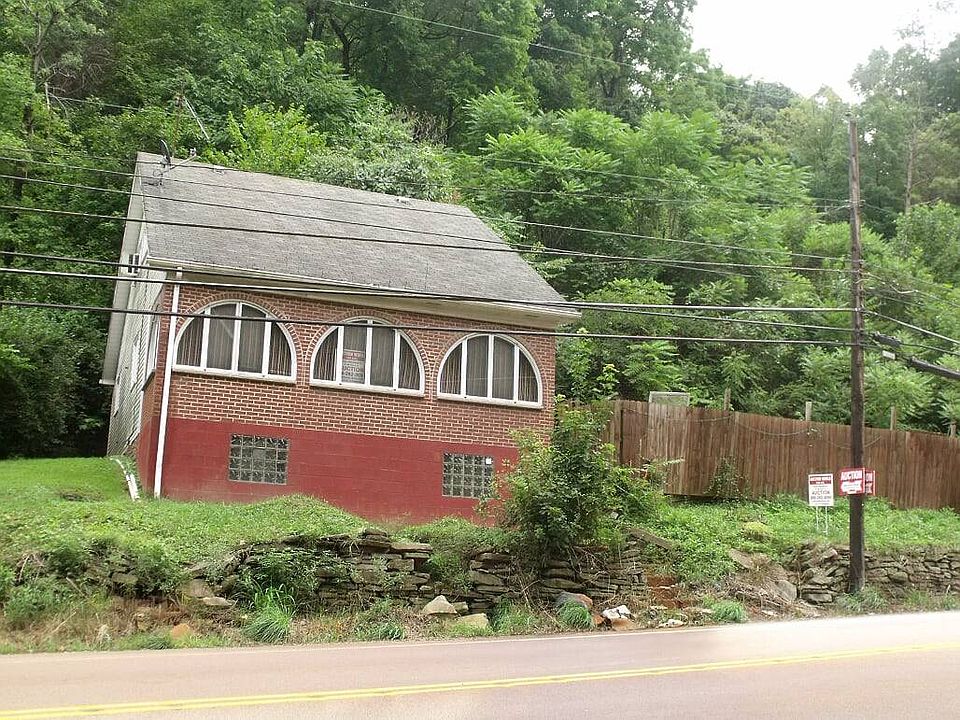 2nd image of 255 Gilliespie Hollow Rd
