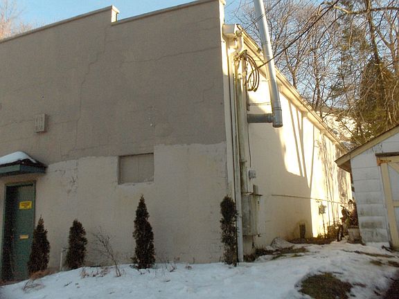5th image of 2 New Hampshire St