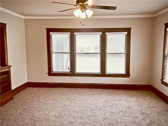 4th image of 227 N Charles St