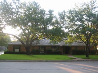 3933 Thistle Ln, Fort Worth, TX 76109