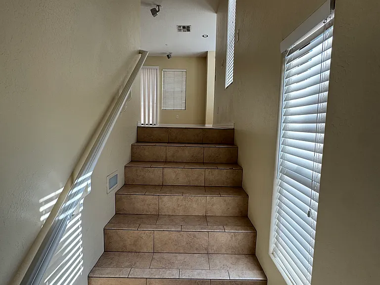 724 S Beck Ave #724 — Photo 14