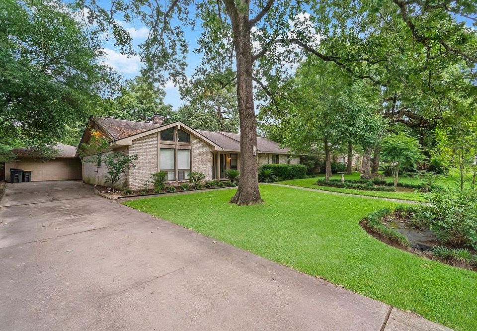 2nd image of 27245 Stark Ln