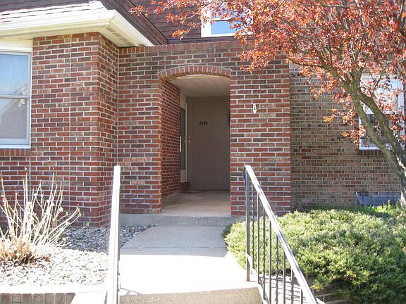 3rd image of 2563 Stratford Dr