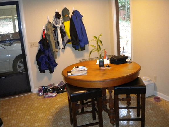 Eating area in kitchen