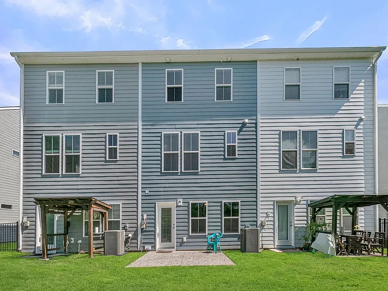 1247 Tice Ln — Photo 34