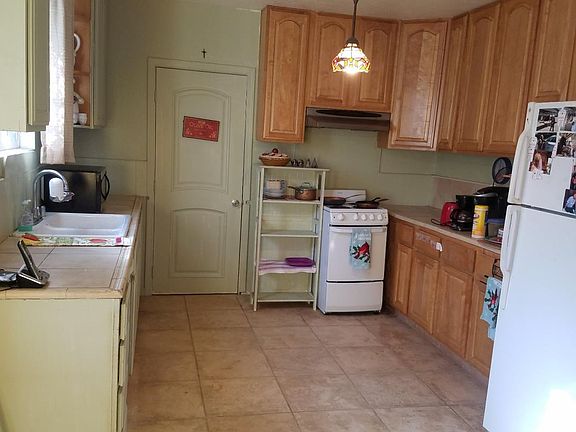4th image of 7851 Eigleberry St